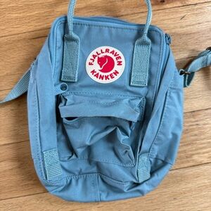 Fjällräven Kånken Mini Crossbody Bag - Dusty Blue